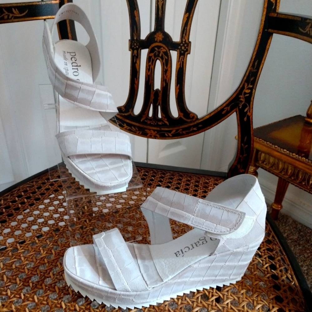 Pedro Garcia White Wedge Sandals - Picture 2 of 7